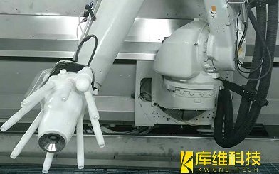 <b>噴涂機(jī)器人自動(dòng)化產(chǎn)線的三大技術(shù)革命：從感知、決策到執(zhí)行</b>